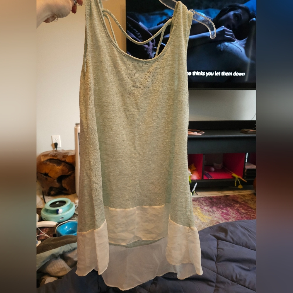 Silvergate high low tunic tank top in aqua and white size Medium